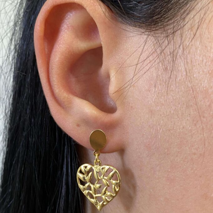 Brinco Coração Com Folhas Banhado a Ouro 18k