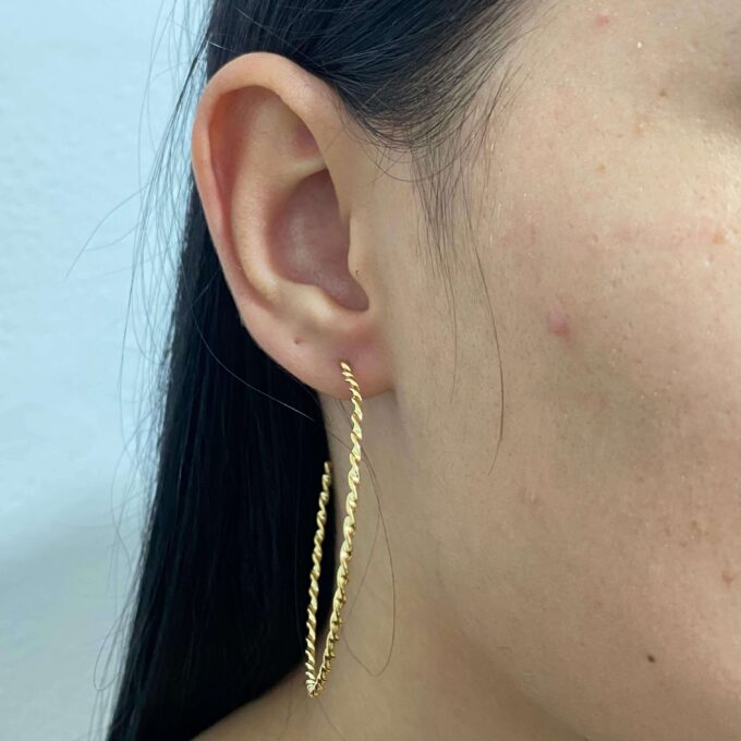 Brinco Argola Torcida Grande Banhado a Ouro 18k