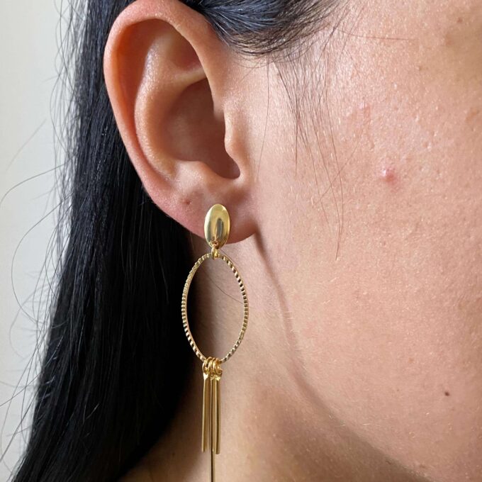 Brinco Argola Pendurada com Fios Banhado a Ouro 18k