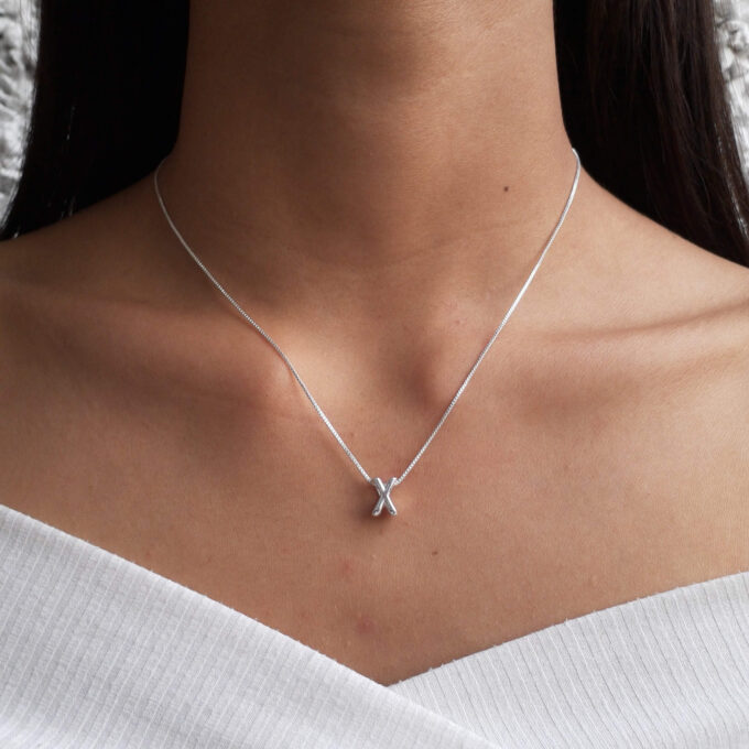 Colar Pingente Letra X Banhado a Ouro 18k