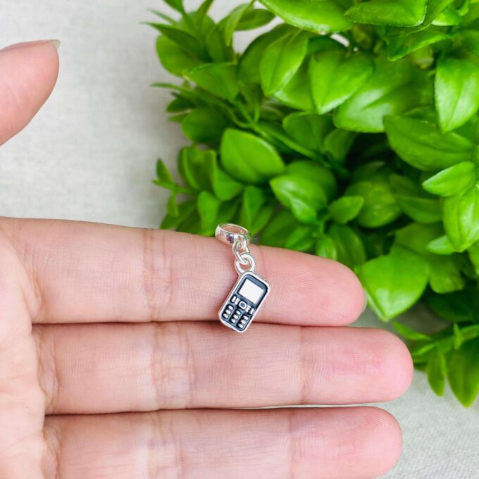 Berloque Celular Banhado a Ouro 18k