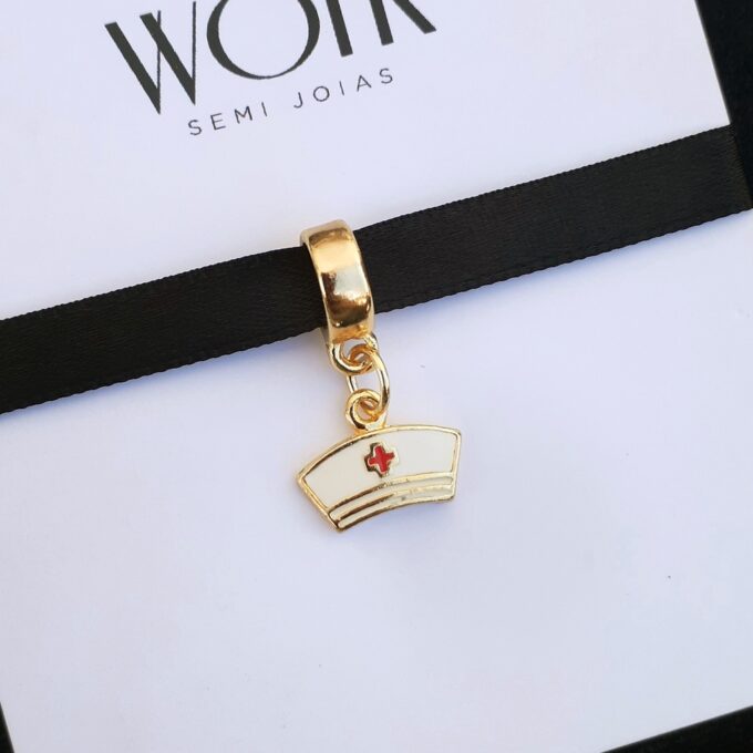 Berloque Chapéu Enfermeira Banhado a Ouro 18k