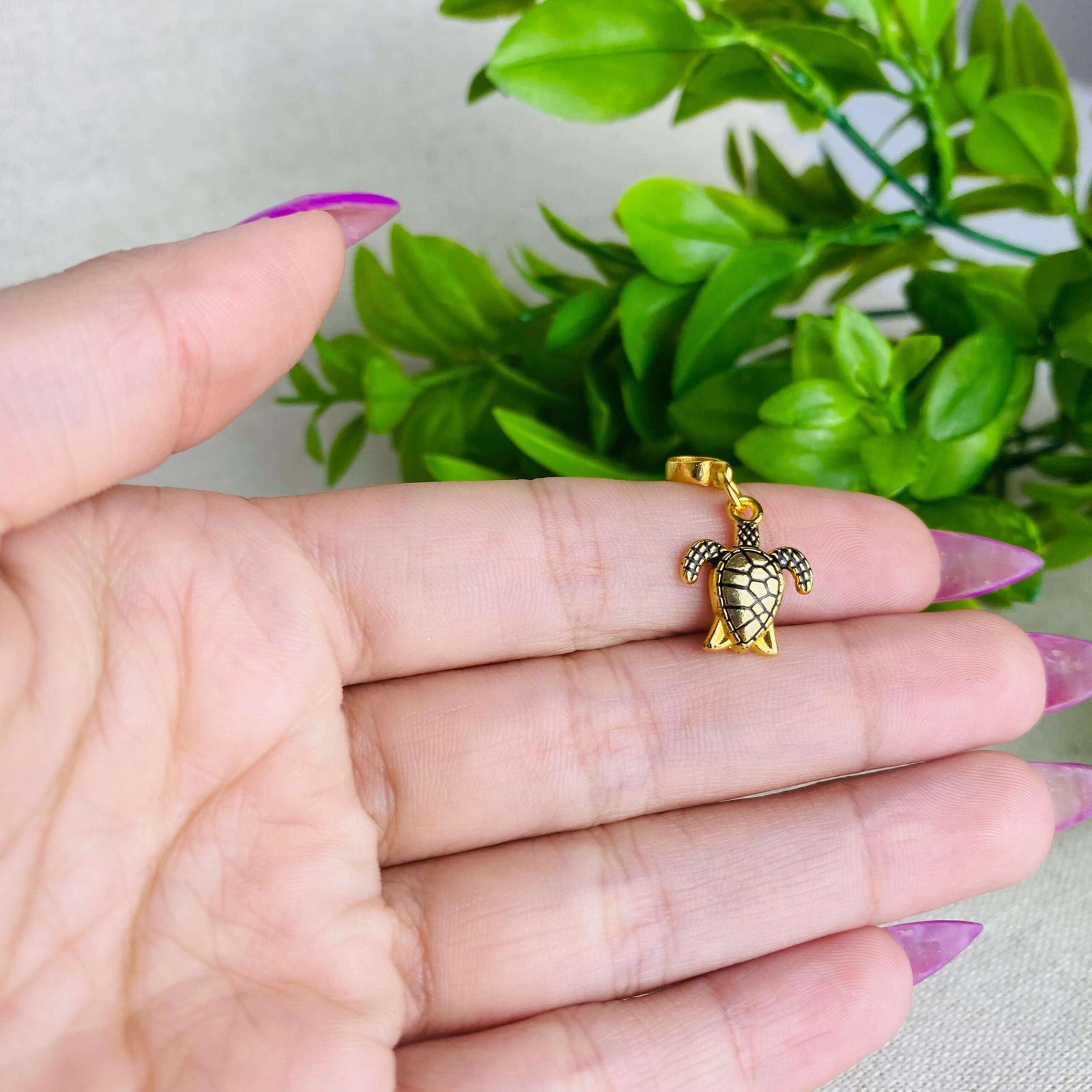 Berloque Tartaruga Mar Banhado a Ouro 18k