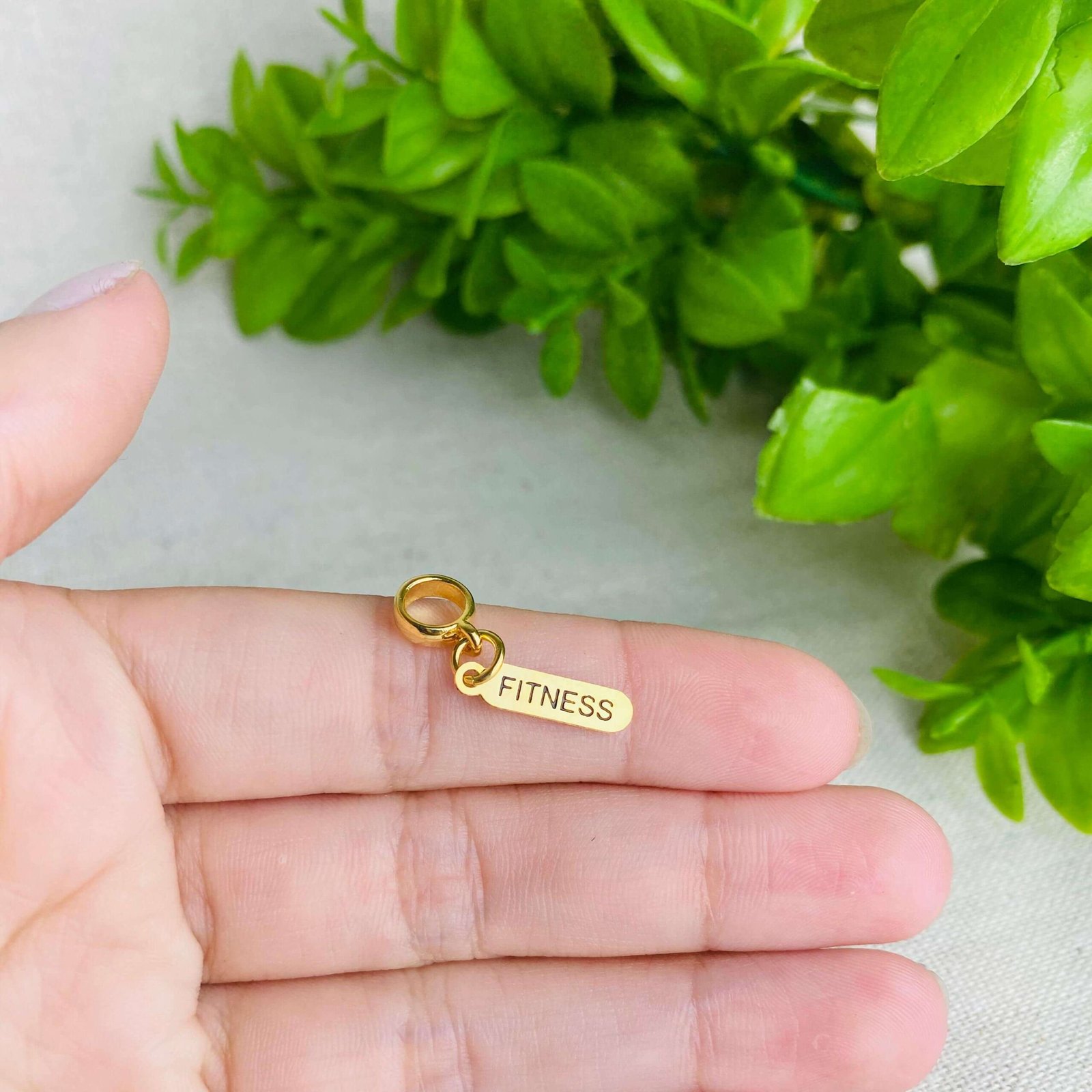 Berloque Plaquinha Fitness Banhado a Ouro 18k