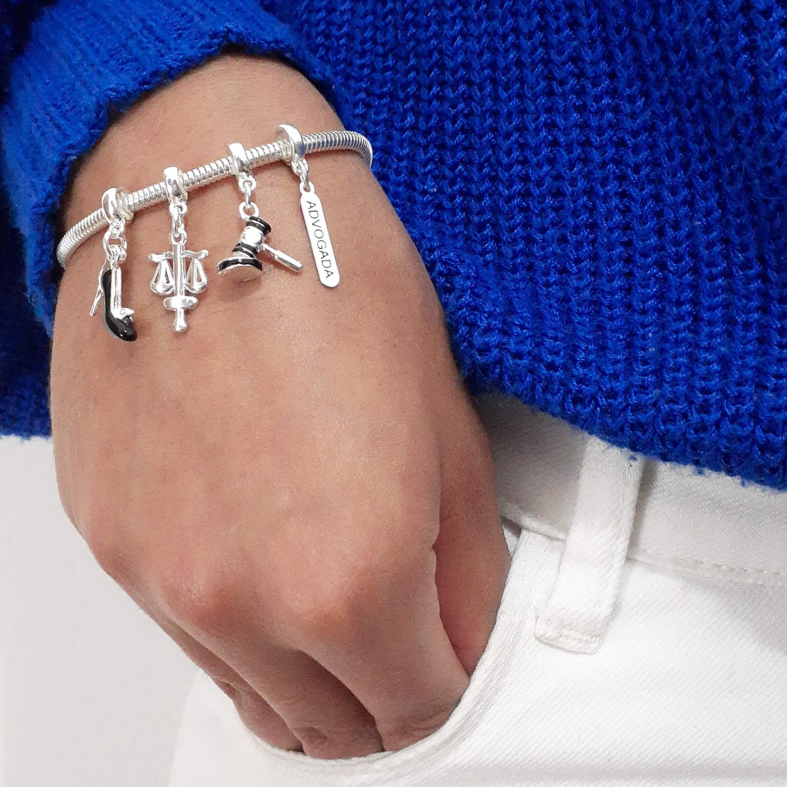 Pulseira Advogada Berloque Banhado a Prata 925