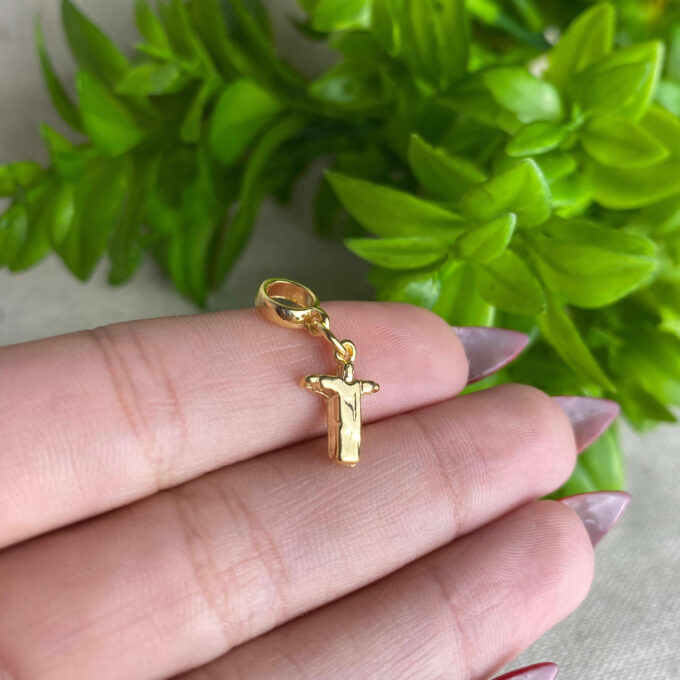 Berloque Cristo Redentor Banhado a Ouro 18k
