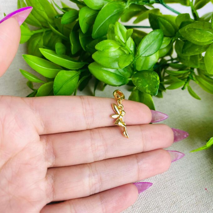Berloque Fada Sininho Banhado a Ouro 18k