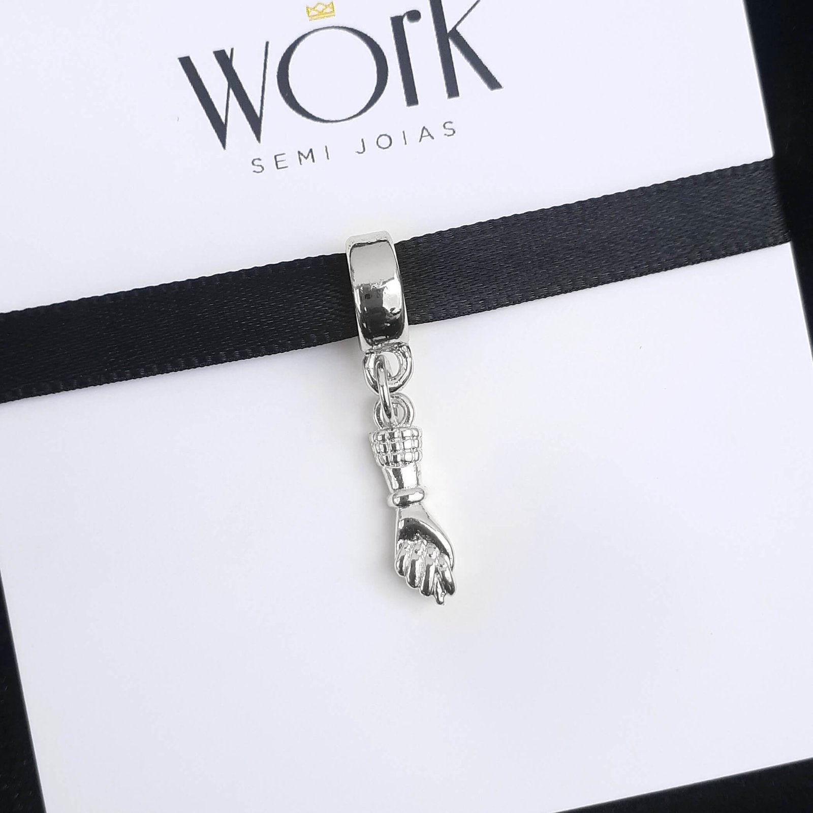 Berloque Figa Figuinha Banhado a Prata 925