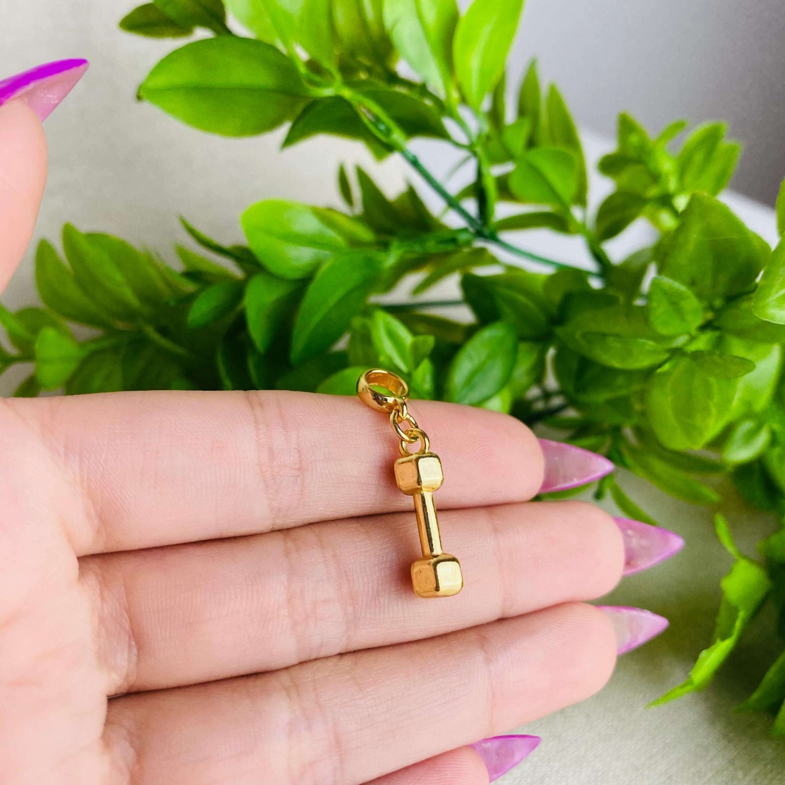 Berloque Peso Academia Banhado a Ouro 18k