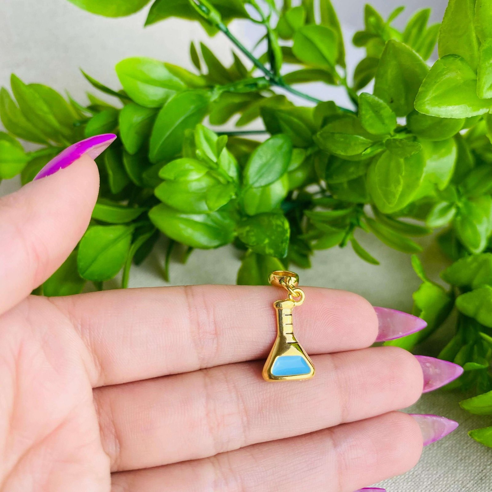 Berloque Erlenmeyer Química Banhado a Ouro 18k