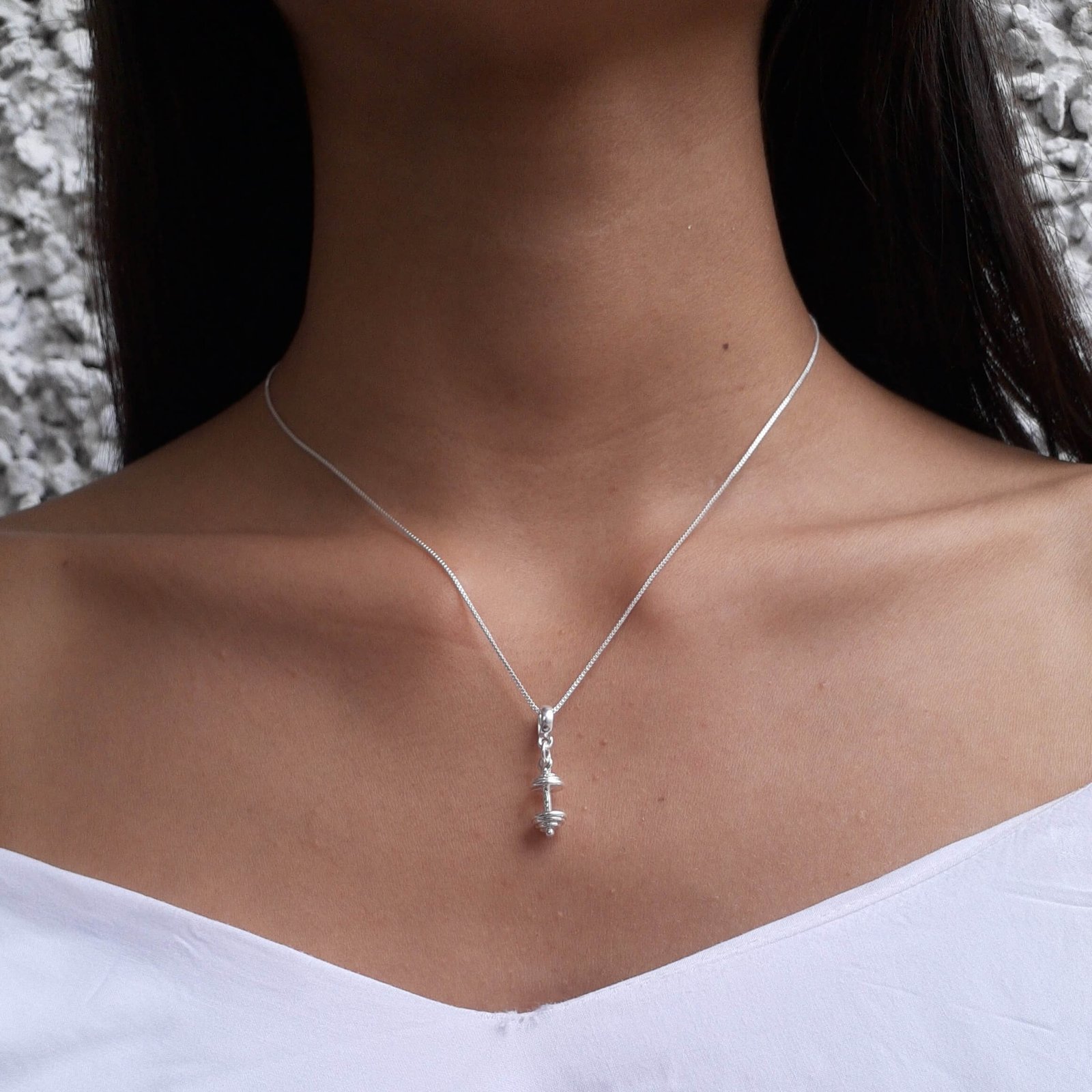 Colar Feminino Pingente Supino de Academia Banhado a Ouro 18k