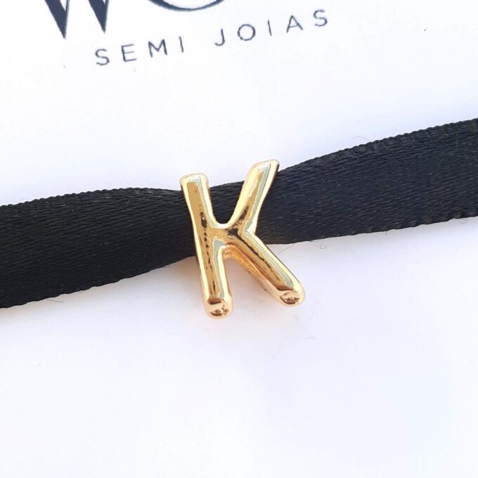 Berloque Letra K Separador Banhado a Ouro 18k