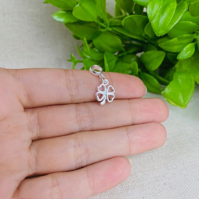 Berloque Trevo 4 Folhas Banhado a Prata 925